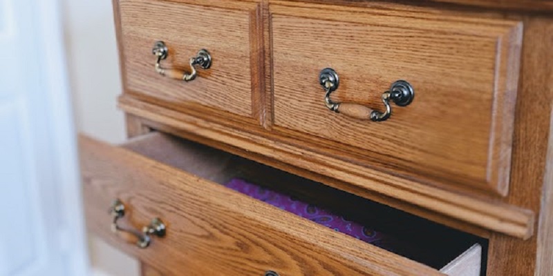 Should I Empty Dressers Before Moving, How To Secure Dresser Drawers When Moving